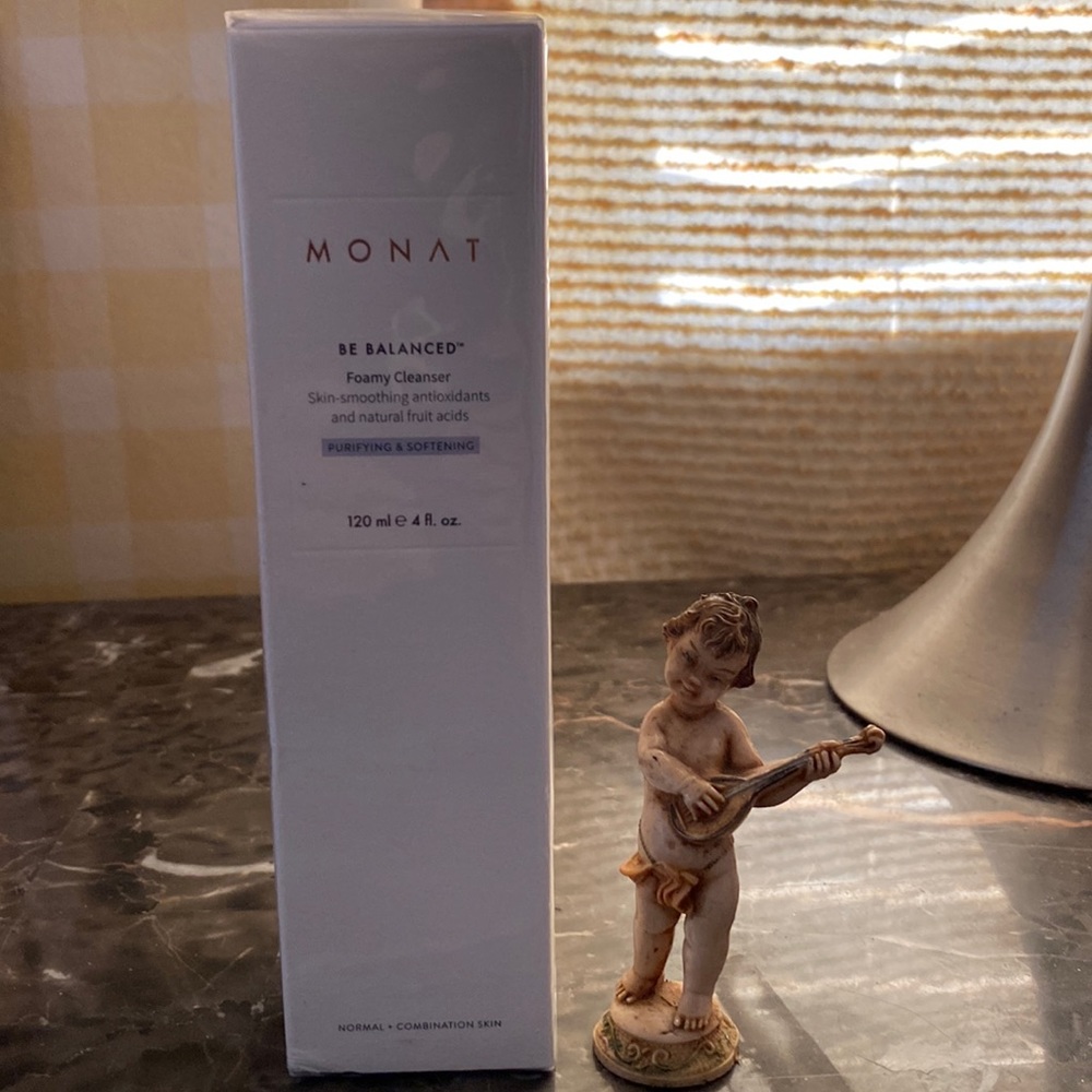 COPY - Monat BE BALANCED Foamy Cleanser